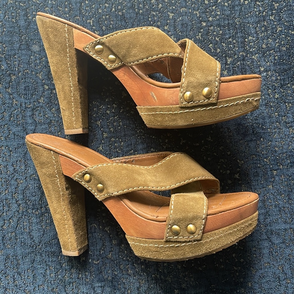Franco Sarto suede platform heels